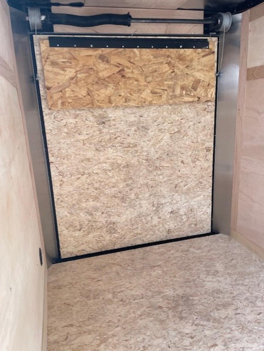 RC TRAILERS RWT 5 x 8 SA FLAT TOP WEDGE ENCLOSED TRAILER Image 5