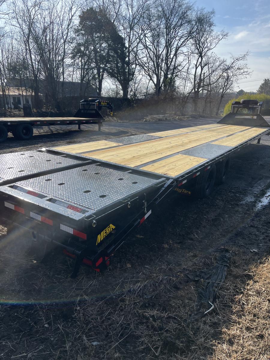Big Tex 25GN, Gooseneck, 102" x 40', 25.9K, Dovetail, Mega Ramps Image 4