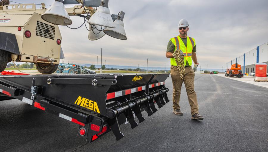 Big Tex 14GN, Gooseneck, 102″ x 33′, 15.9K, Dovetail, Mega Ramps image 1
