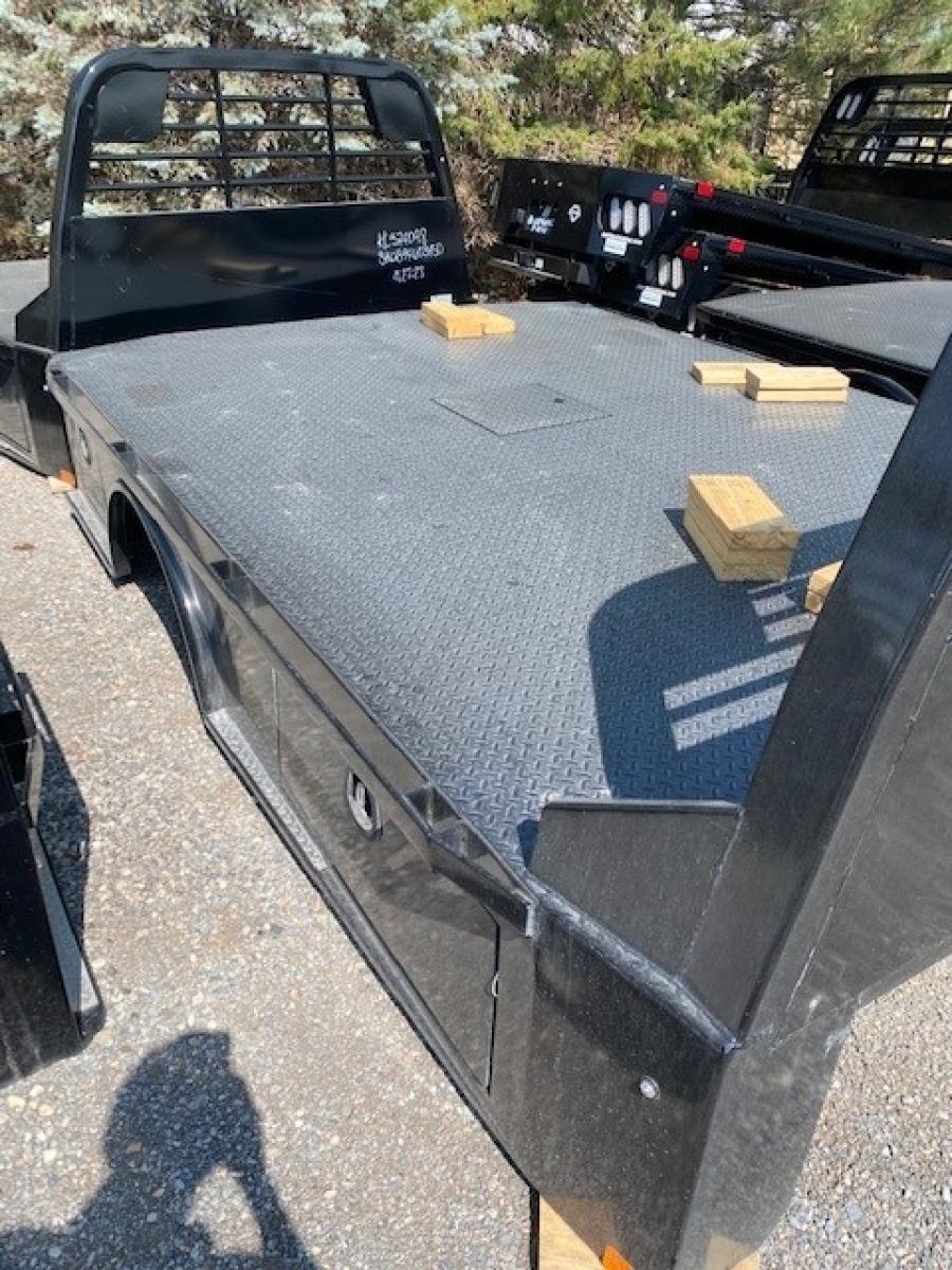 CM SK BED 86″ L X 84″ W X 56″ CA X 42″ RUNNERS image 2