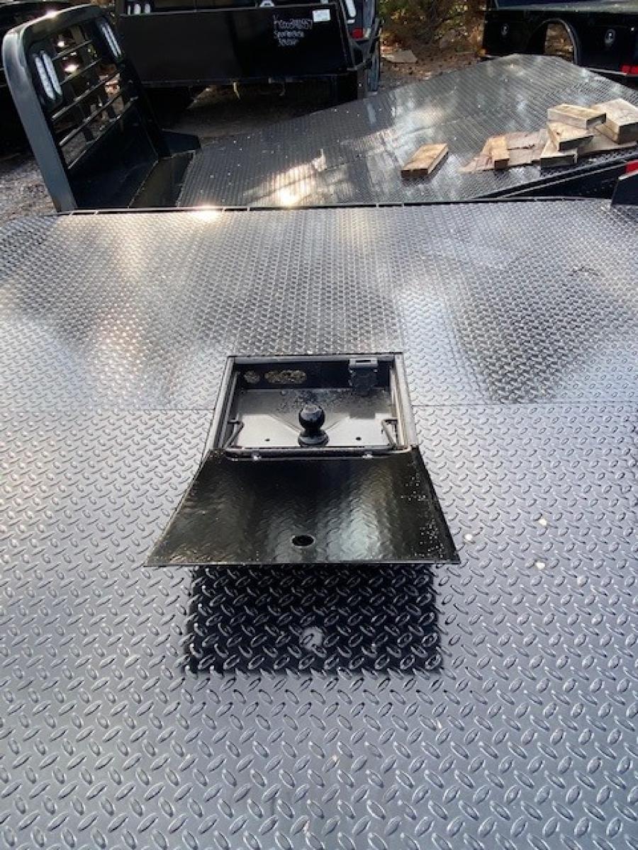 CM SK BED 86″ L X 84″ W X 56″ CA X 42″ RUNNERS image 3