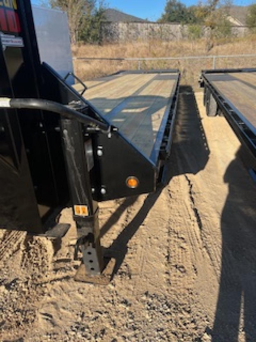 Big Tex 22GN, Gooseneck, 102" x 30', 23.9K, Dovetail, Mega Ramps Image 3