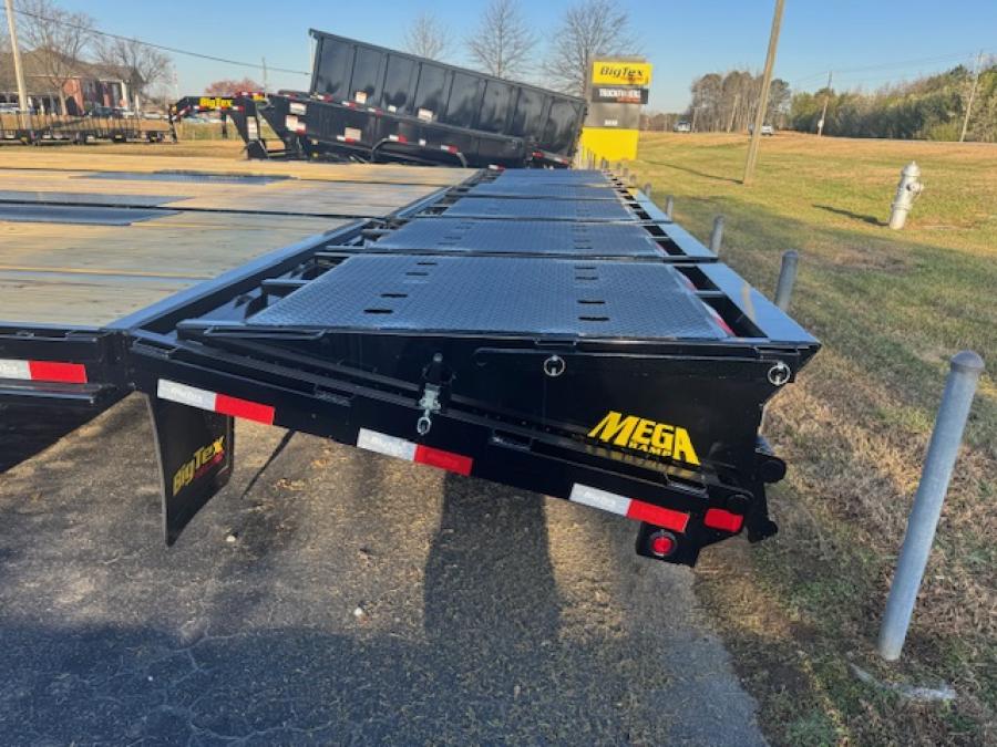 Big Tex 22GN, Gooseneck, 102" x 35', 23.9K, Dovetail, Mega Ramps Image 2