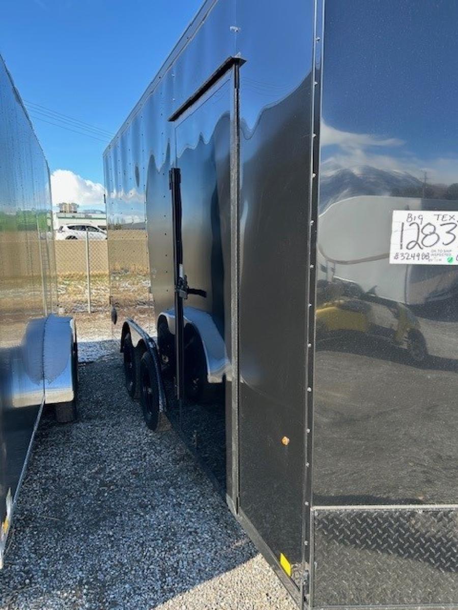 K102 85X16 ST DLX FLAT TOP V NOSE ENCLOSED CARGO 7K image 1