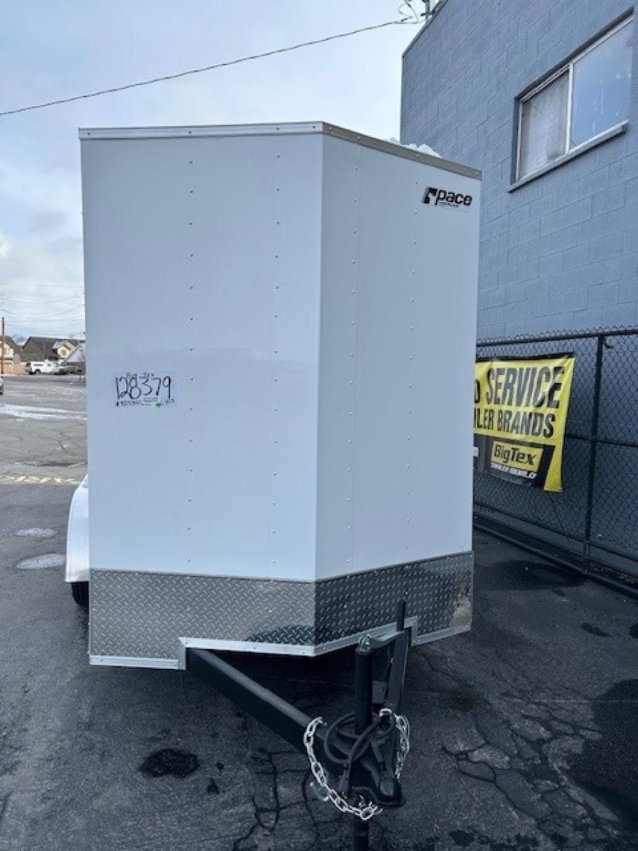 K721 CARGO EXPRESS DLX FLAT TOP VNOSE 6X12 SA ENCLOSED TRAILER Image 0