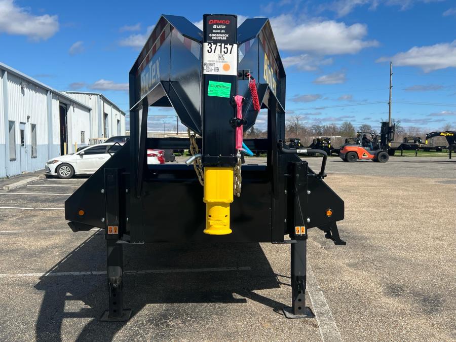 Big Tex 25GN, Gooseneck, 102" x 30', 25.9K, Dovetail, Mega Ramps Image 1