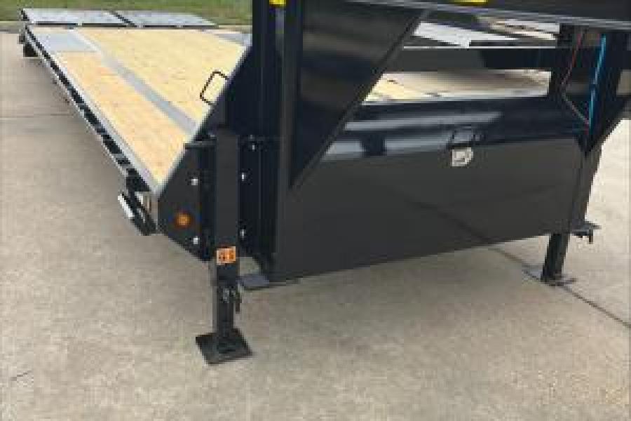 Big Tex 16GN, Gooseneck, 102" x 40', 17.5K, Dovetail, Mega Ramps Image 2