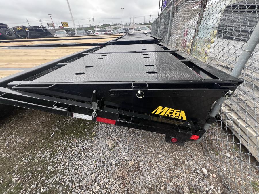 Big Tex 22GN, Gooseneck, 102" x 25', 23.9K, Dovetail, Mega Ramps Image 2