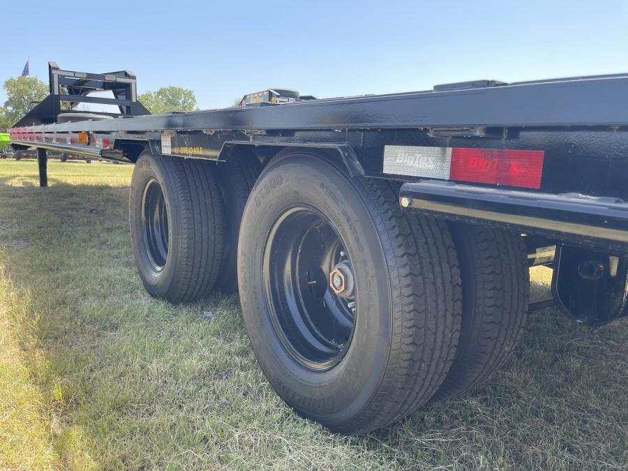 Big Tex 22GN, Gooseneck, 102" x 35', 23.9K, Dovetail, Mega Ramps Image 3