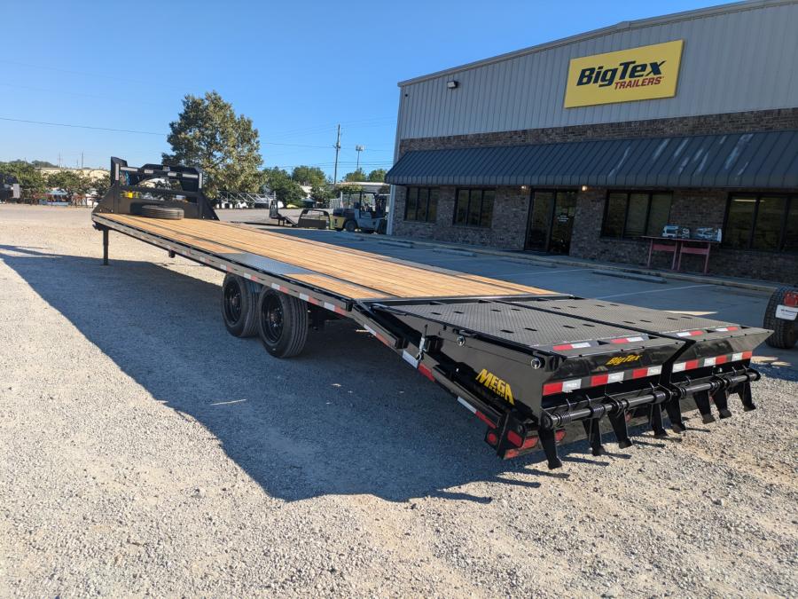 Big Tex 16GN, Gooseneck, 102″ x 33′, 17.5K, Dovetail, Mega Ramps image 5