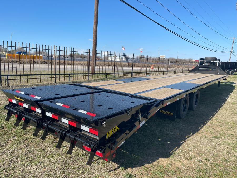 Big Tex 25GN, Gooseneck, 102″ x 30′, 25.9K, Dovetail, Mega Ramps image 2
