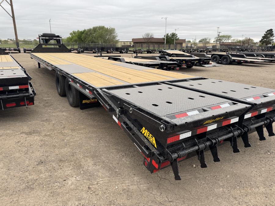 Big Tex 22GN, Gooseneck, 102" x 40', 23.9K, Dovetail, Mega Ramps Image 1