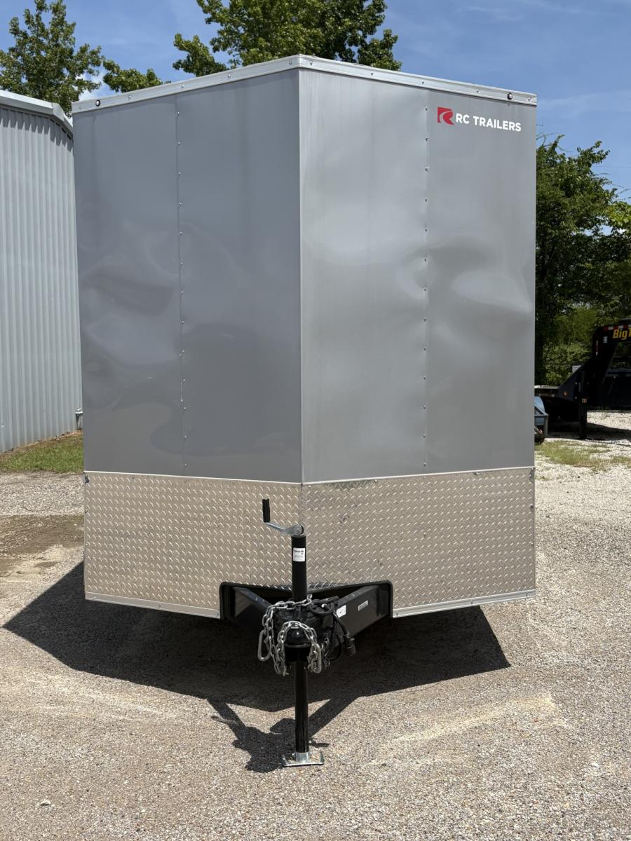 REMOLQUE CERRADO RWT7X 7 x 16 TA CON PARTE SUPERIOR PLANA Y CUÑA DE RC |  Big Tex Trailer World, image size:900x1200