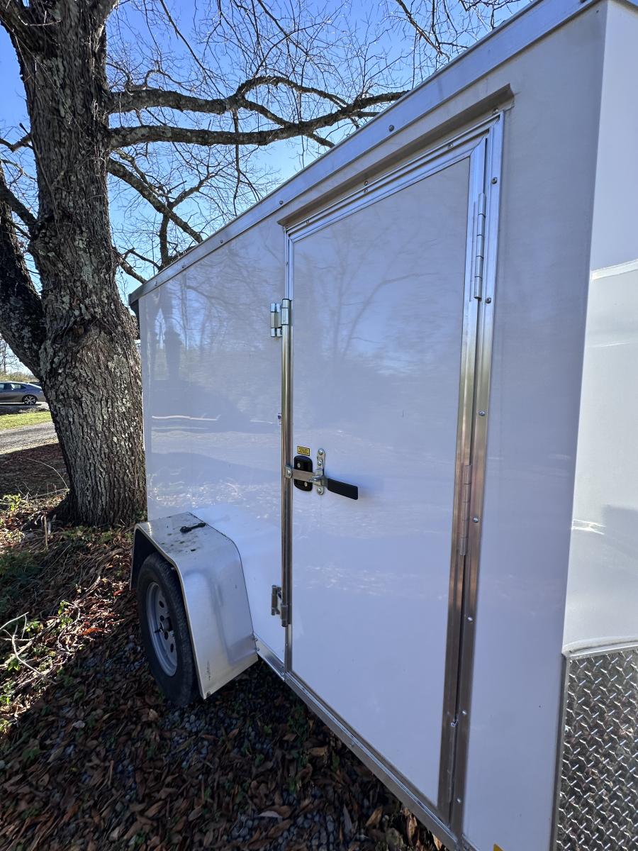 RDLX RDLX 5 x 8 SA FLAT TOP WEDG ENCLOSED TRAILER BY RC Image 2