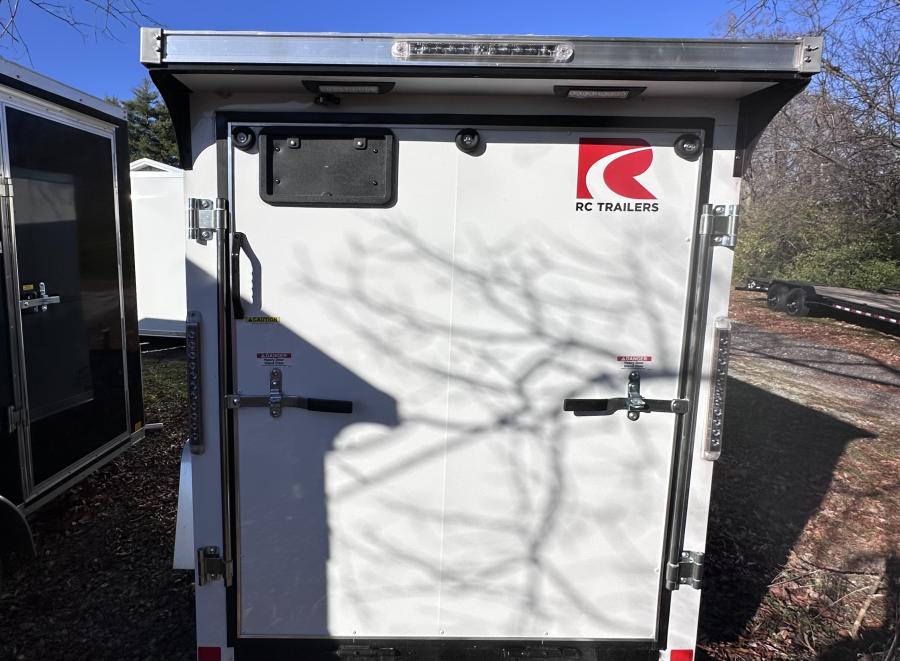 RDLX RDLX 5 x 8 SA FLAT TOP WEDG ENCLOSED TRAILER BY RC Image 3