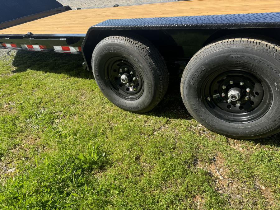 Big Tex 14EH, Equipment, 83" x 20', 15.4K, Dovetail, Mega Ramps, X-Series Image 3