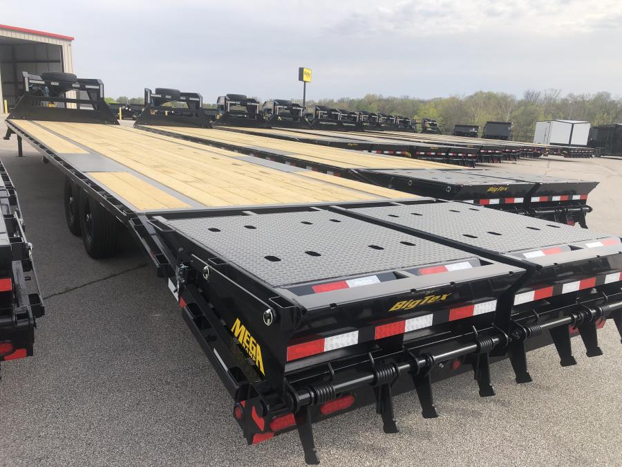 Big Tex 14GN, Gooseneck, 102" x 40', 15.9K, Dovetail, Mega Ramps Image 3