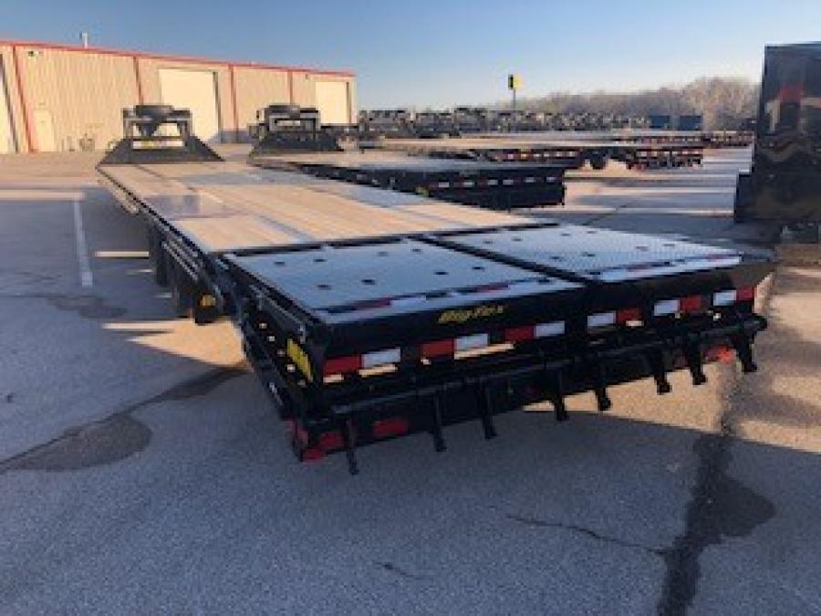 Big Tex 25GN, Gooseneck, 102" x 40', 25.9K, Dovetail, Mega Ramps Image 2