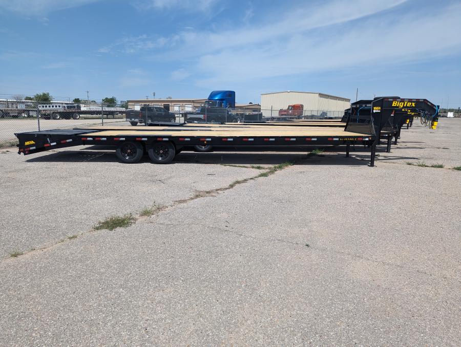 Big Tex 16GN, Gooseneck, 102" x 33', 17.5K, Dovetail, Mega Ramps Image 2
