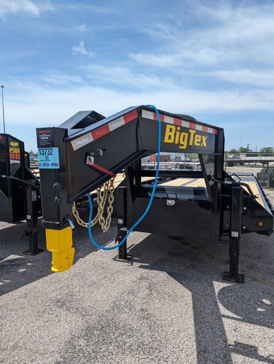 Big Tex 22GN, Gooseneck, 102" x 30', 23.9K, Dovetail, Mega Ramps Image 0