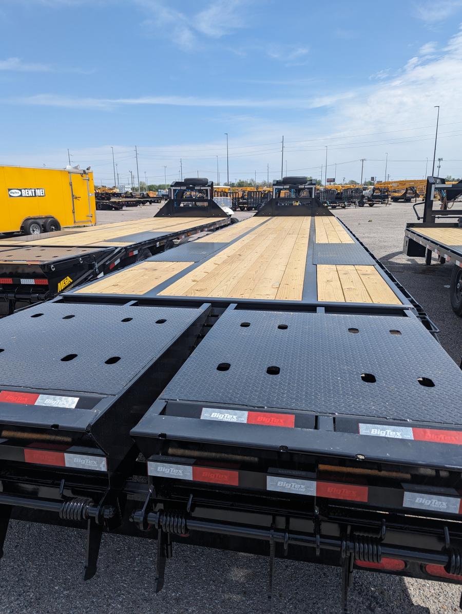 Big Tex 25GN, Gooseneck, 102" x 40', 25.9K, Dovetail, Mega Ramps Image 1