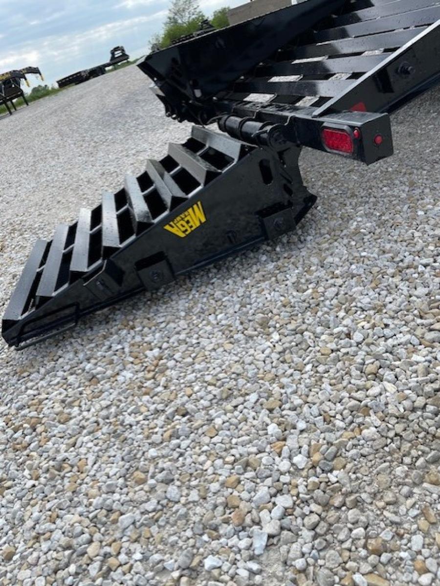Big Tex 14EH, Equipment, 83" x 22', 15.4K, Dovetail, Mega Ramps, X-Series Image 3
