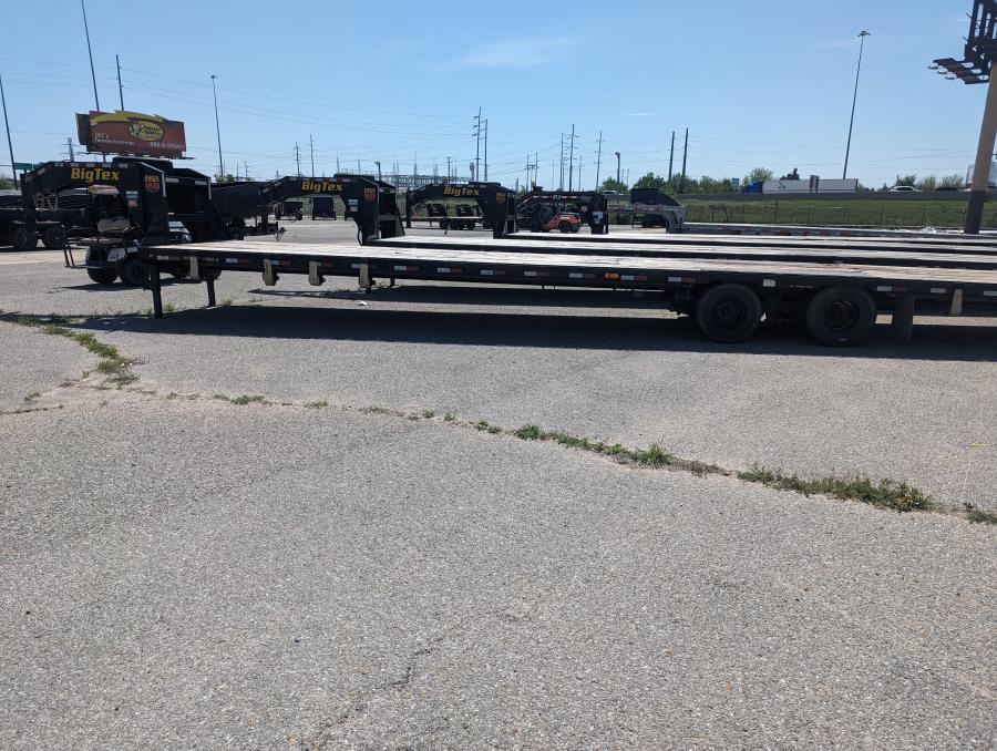 Used 2020 Big Tex: 22GN-40 Straight Deck Dual Tandem 10K Gooseneck Image 2