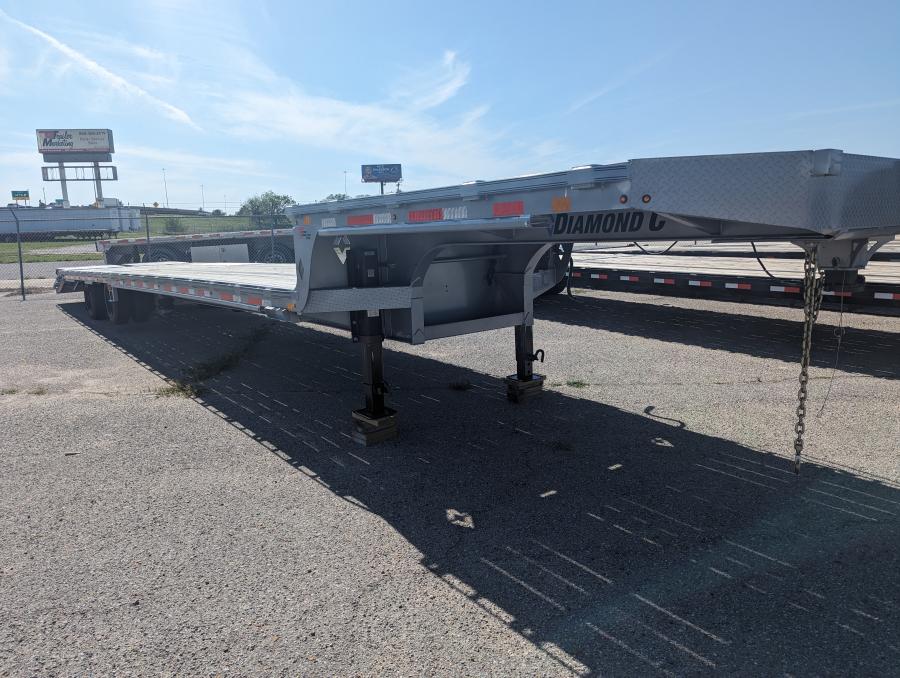 2023 Used Diamond C 40' Gooseneck/ with 12K Hyd. drop axles Image 0