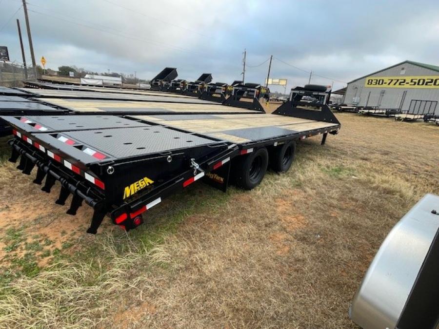 Big Tex 22GN, Gooseneck, 102" x 25', 23.9K, Dovetail, Mega Ramps Image 1