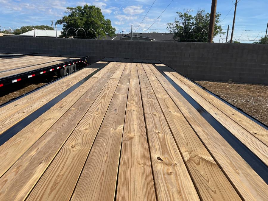 Big Tex 22GN, Gooseneck, 102" x 33', 23.9K, Dovetail, Mega Ramps Image 1