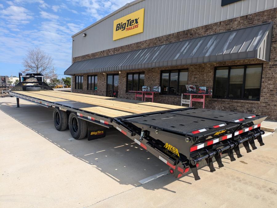 Big Tex 25GN, Gooseneck, 102" x 30', 25.9K, Dovetail, Mega Ramps Image 3