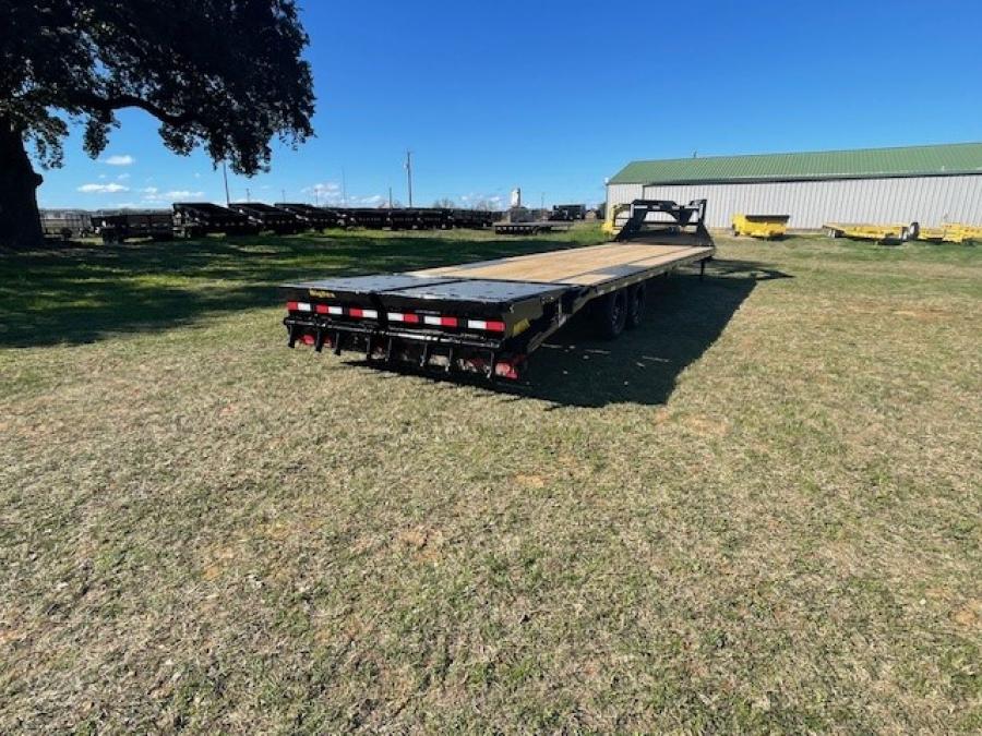 Big Tex 14GN, Gooseneck, 102" x 40', 15.9K, Dovetail, Mega Ramps Image 3