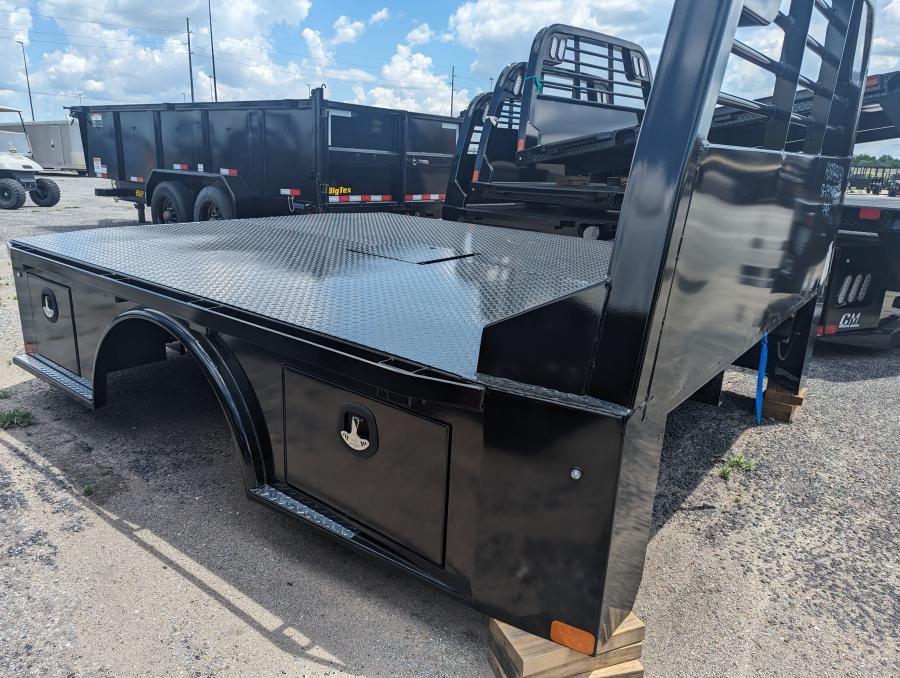 CM SK BED 114" L X 94" W X 84" CA X 34" RUNNERS Image 0