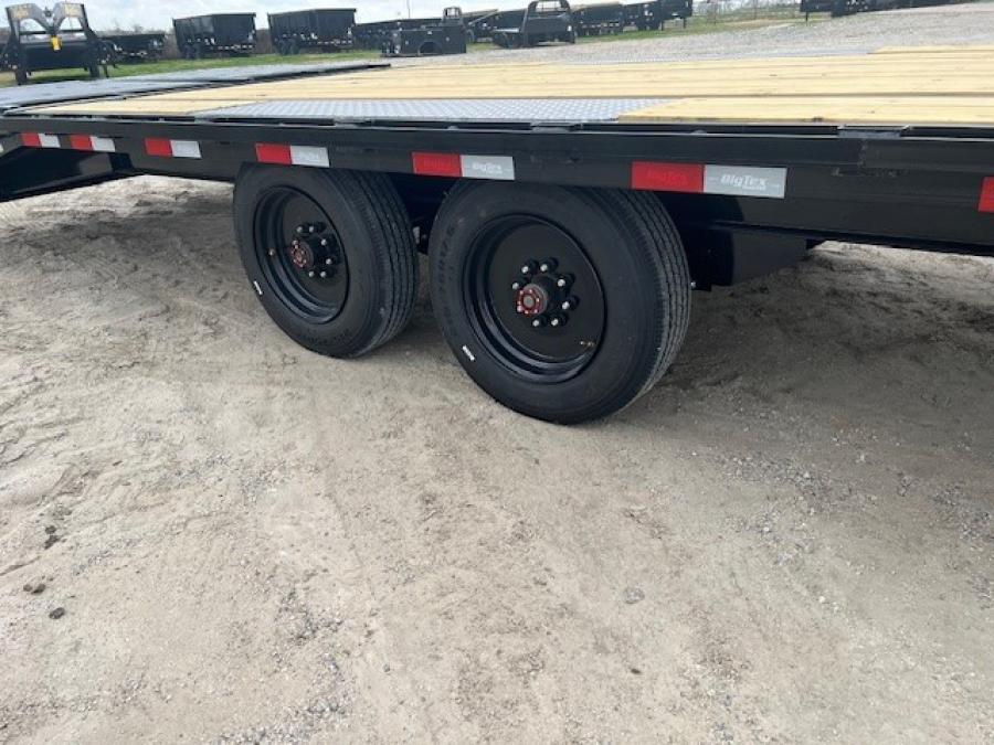 Big Tex 16GN, Gooseneck, 102" x 40', 17.5K, Dovetail, Mega Ramps Image 6