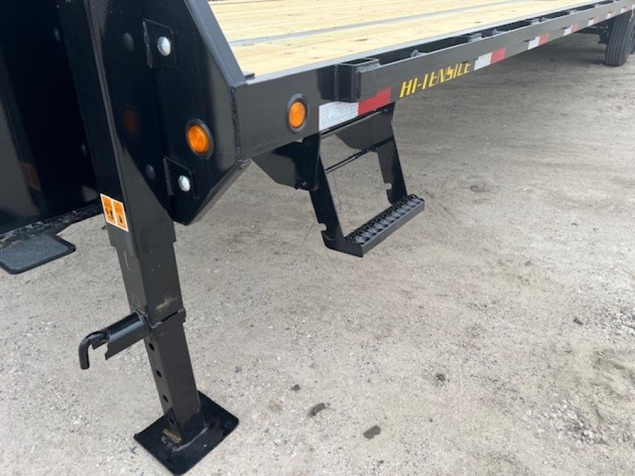 Big Tex 16GN, Gooseneck, 102" x 40', 17.5K, Dovetail, Mega Ramps Image 8