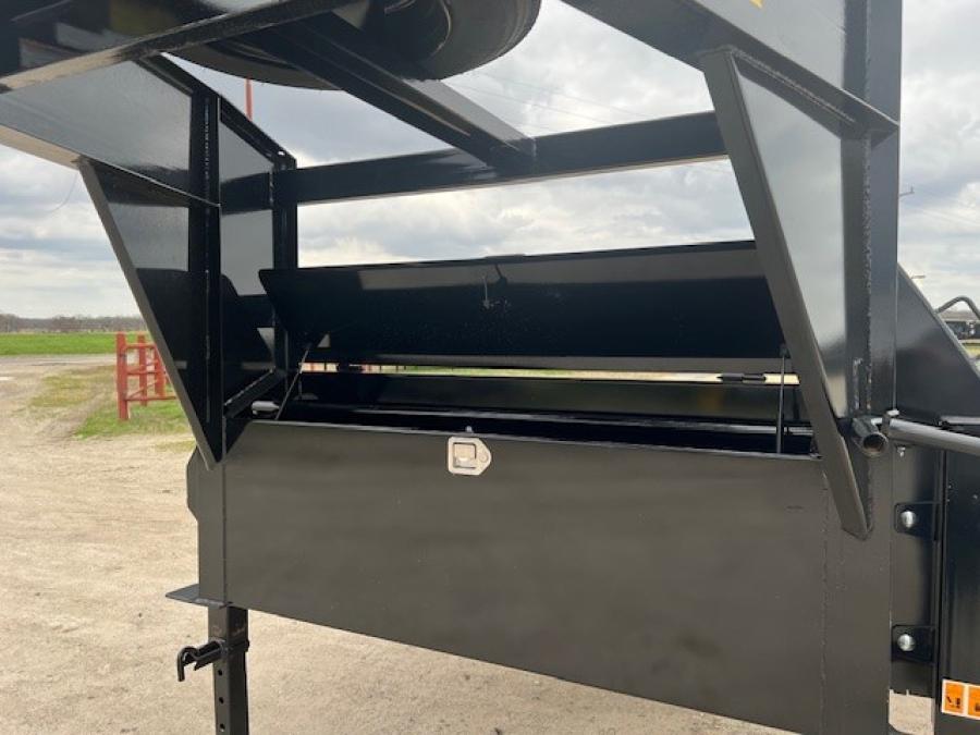 Big Tex 16GN, Gooseneck, 102" x 40', 17.5K, Dovetail, Mega Ramps Image 4