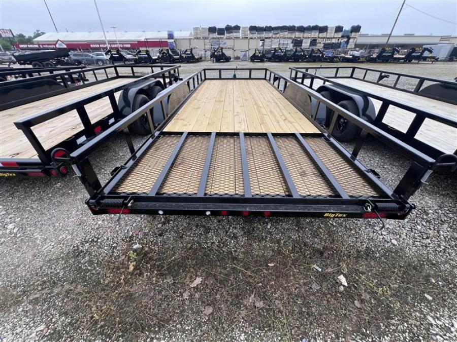 Big Tex 70PI 7K TAND SQ TU UTL 83"x16 2 BRAKES, BLK Image 0