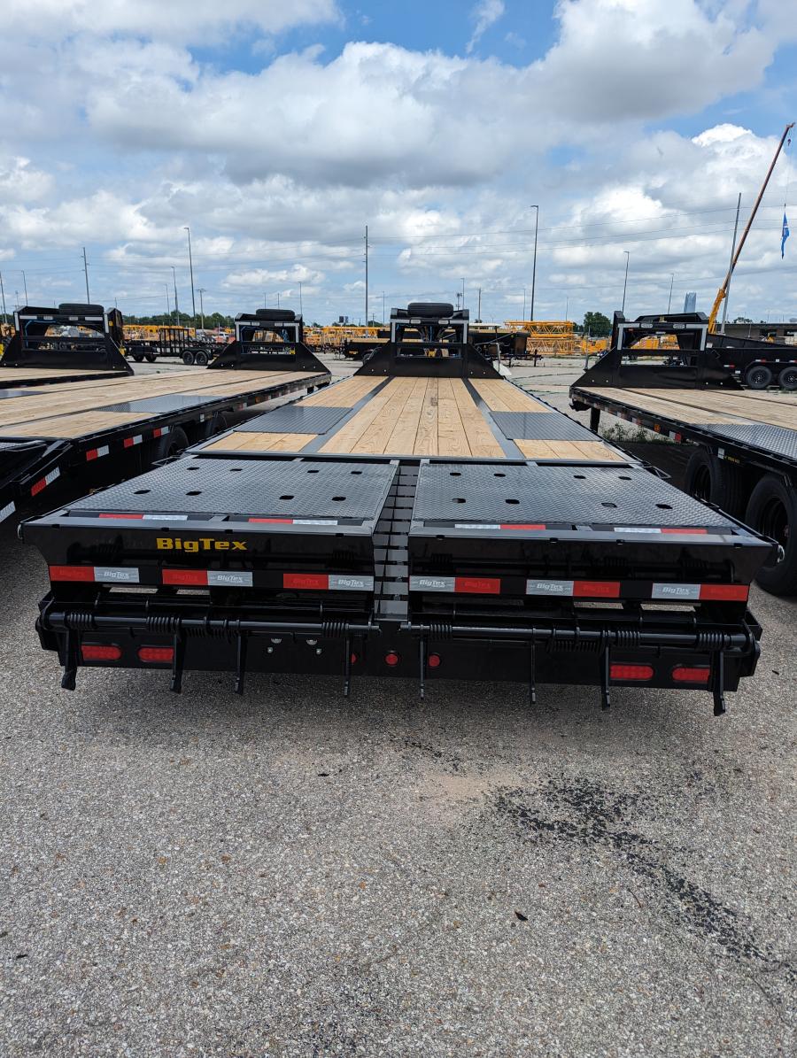 Big Tex 22GN, Gooseneck, 102" x 33', 23.9K, Dovetail, Mega Ramps Image 1