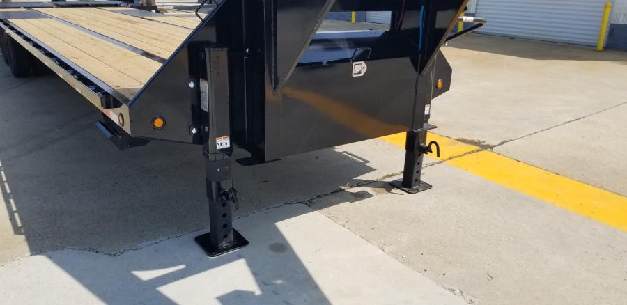 Big Tex 22GN, Gooseneck, 102" x 33', 23.9K, Dovetail, Mega Ramps Image 2