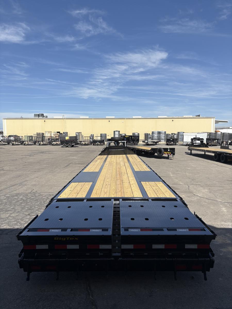 Big Tex 22GN, Gooseneck, 102" x 40', 23.9K, Dovetail, Mega Ramps Image 2