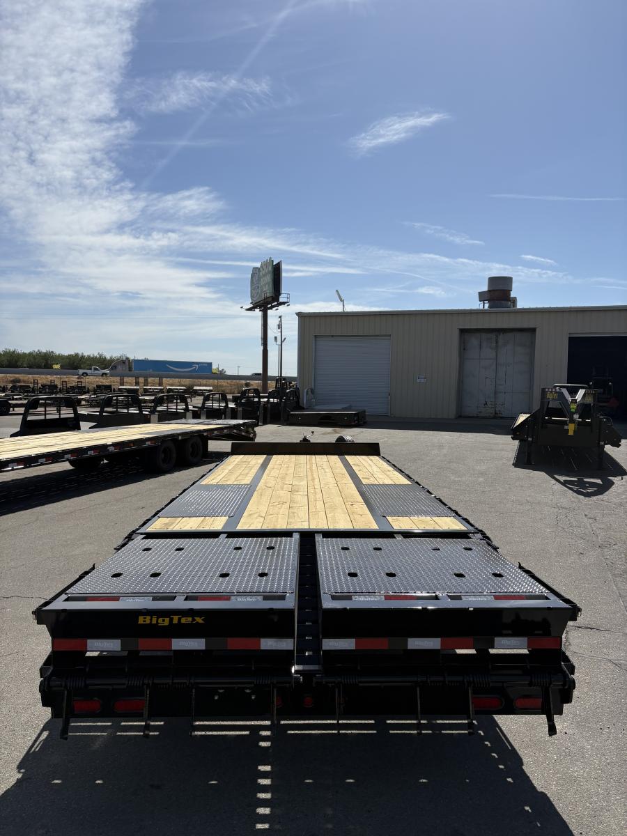 Big Tex 22PH, Pintle, 102" x 20', 23.9K, Dovetail, Mega Ramps Image 2