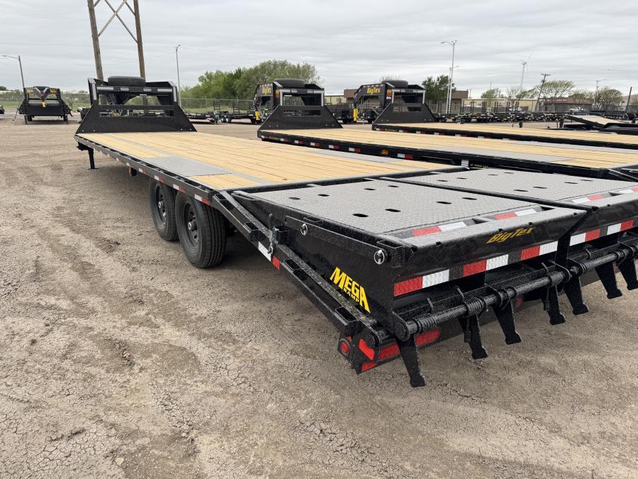 Big Tex 14GN, Gooseneck, 102" x 25', 15.9K, Dovetail, Mega Ramps Image 2