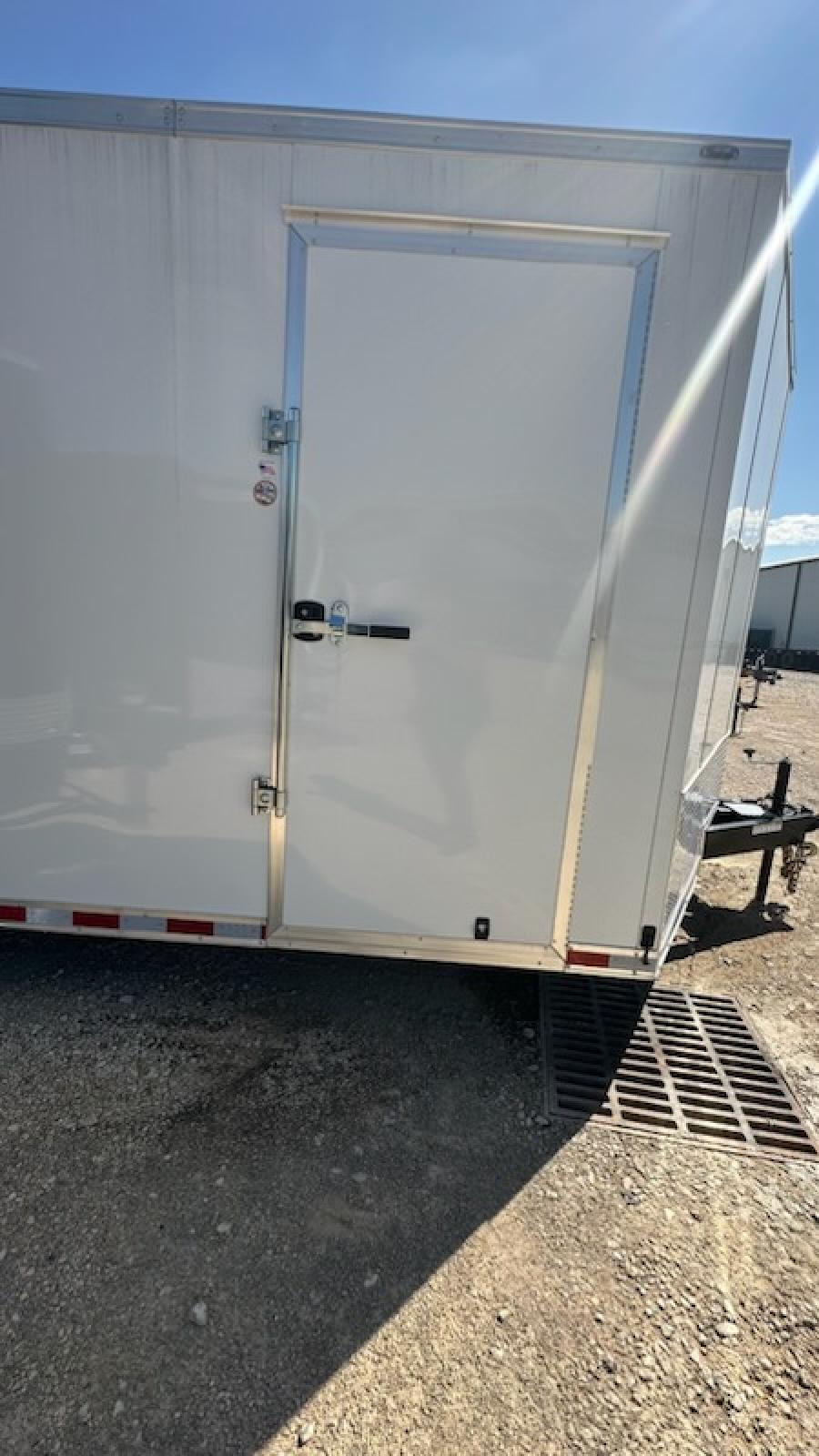 STAS STALL 85X30 14K WHITE 7 CH double doors by Stallion Image 3