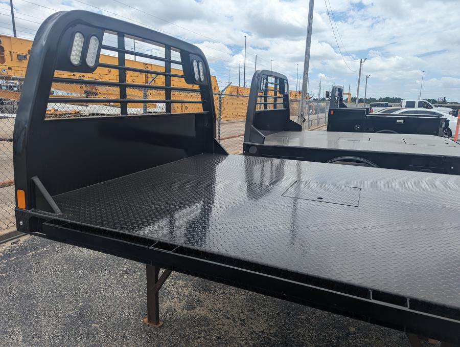 CM RD BED 84" L X 84" W X 38" CA X 42" RUNNERS Image 1