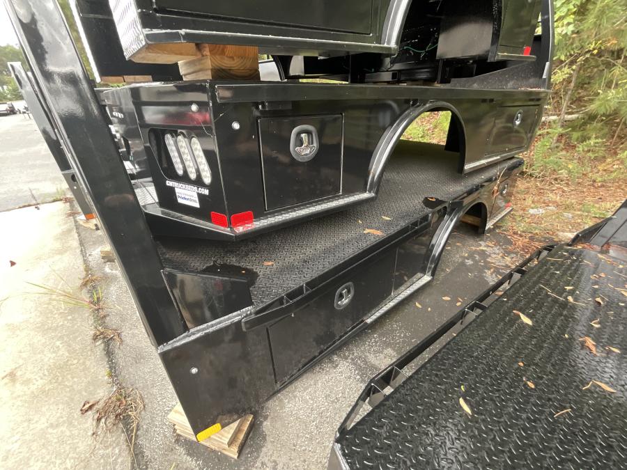 CM SK BED 114" L X 94" W X 84" CA X 34" RUNNERS Image 0