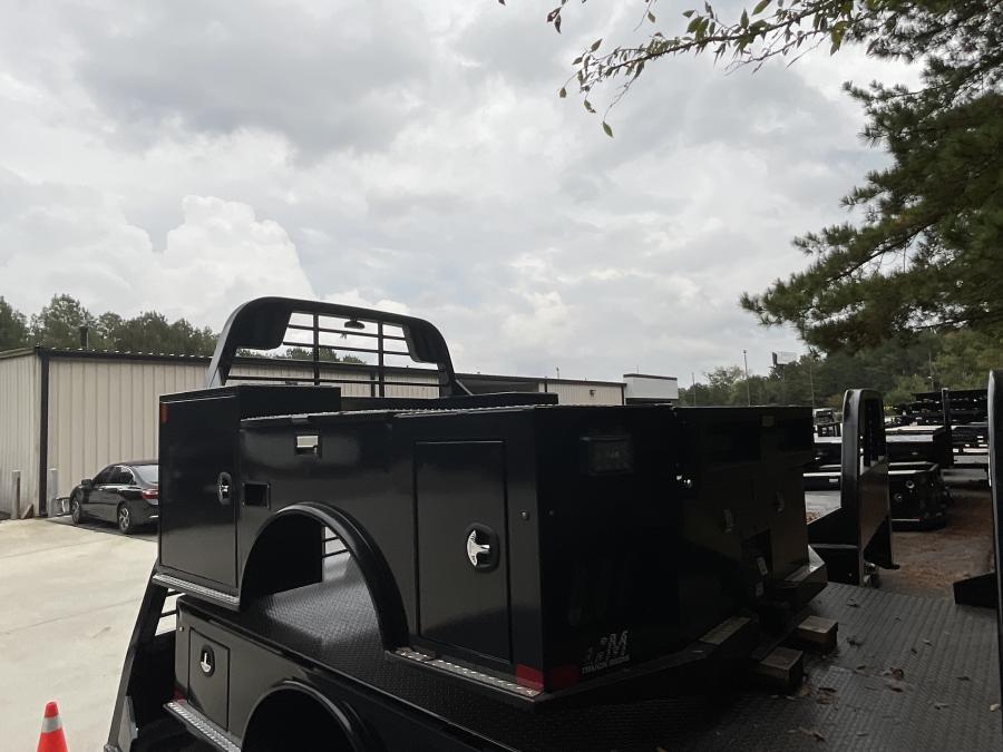 CM TM BED 86" L X 97" W X 57" CA X 42" RUNNERS Image 0