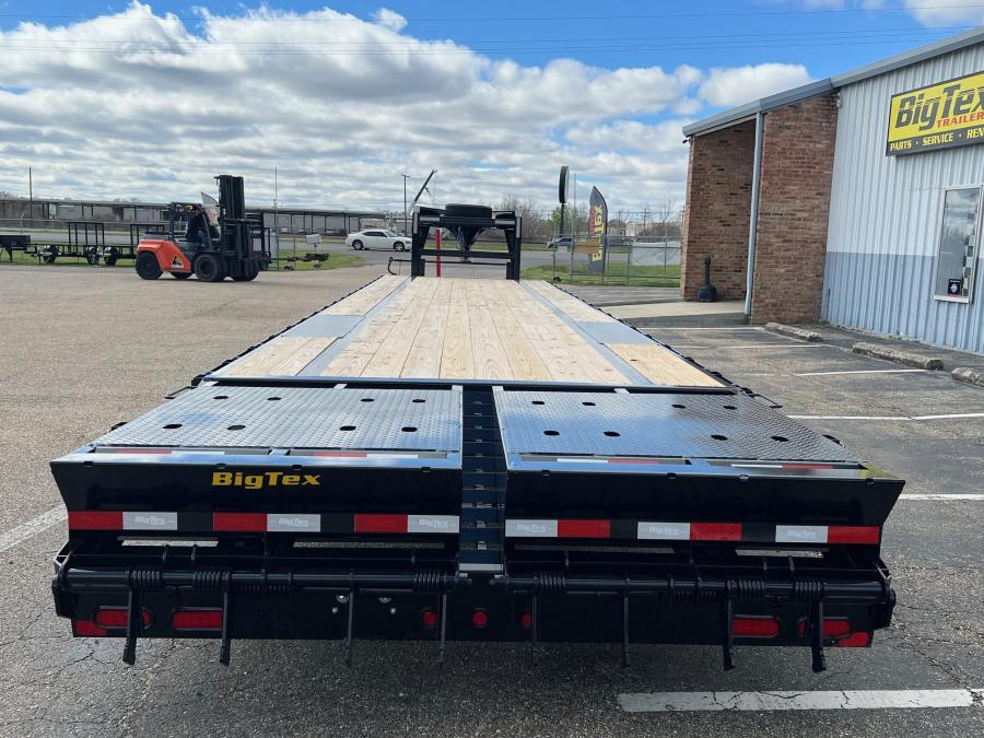 Big Tex 16GN, Gooseneck, 102" x 40', 17.5K, Dovetail, Mega Ramps Image 3