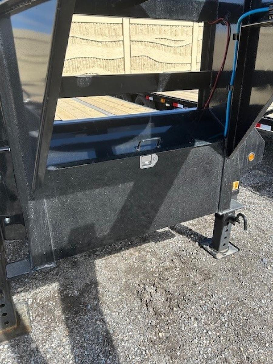 Big Tex 22GN, Gooseneck, 102" x 33', 23.9K, Dovetail, Mega Ramps Image 3