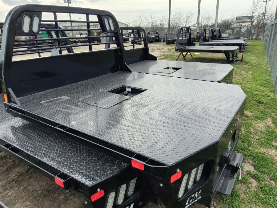 CM RD BED 94" L X 97" W X 60" CA X 34" RUNNERS Image 1