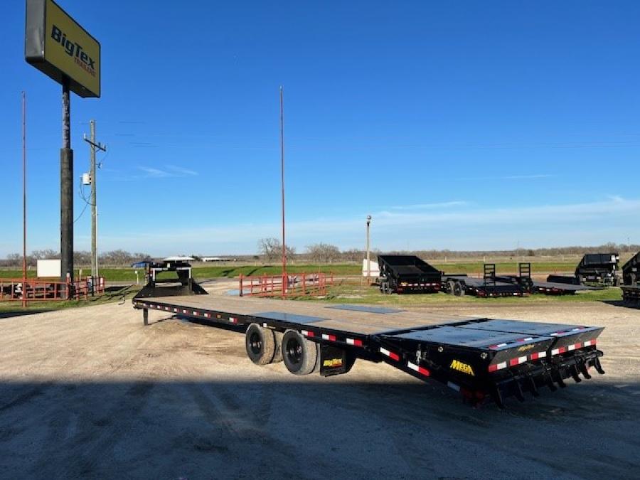 Big Tex 22GN, Gooseneck, 102" x 40', 23.9K, Dovetail, Mega Ramps Image 3